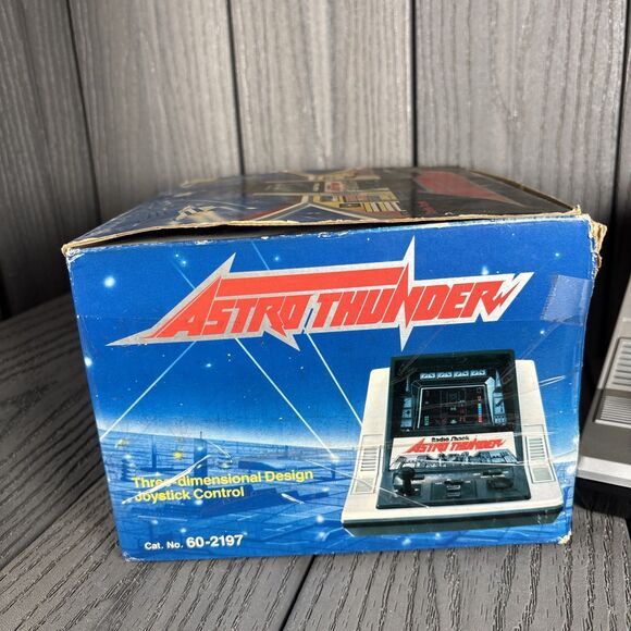Tandy RADIO SHACK ASTRO THUNDER 80s VFD GAME BOXED BOX MANUAL 60-2197 - Japan - Picture 6 of 16